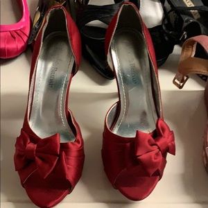 Beautiful red dress shoes with bowtie high end